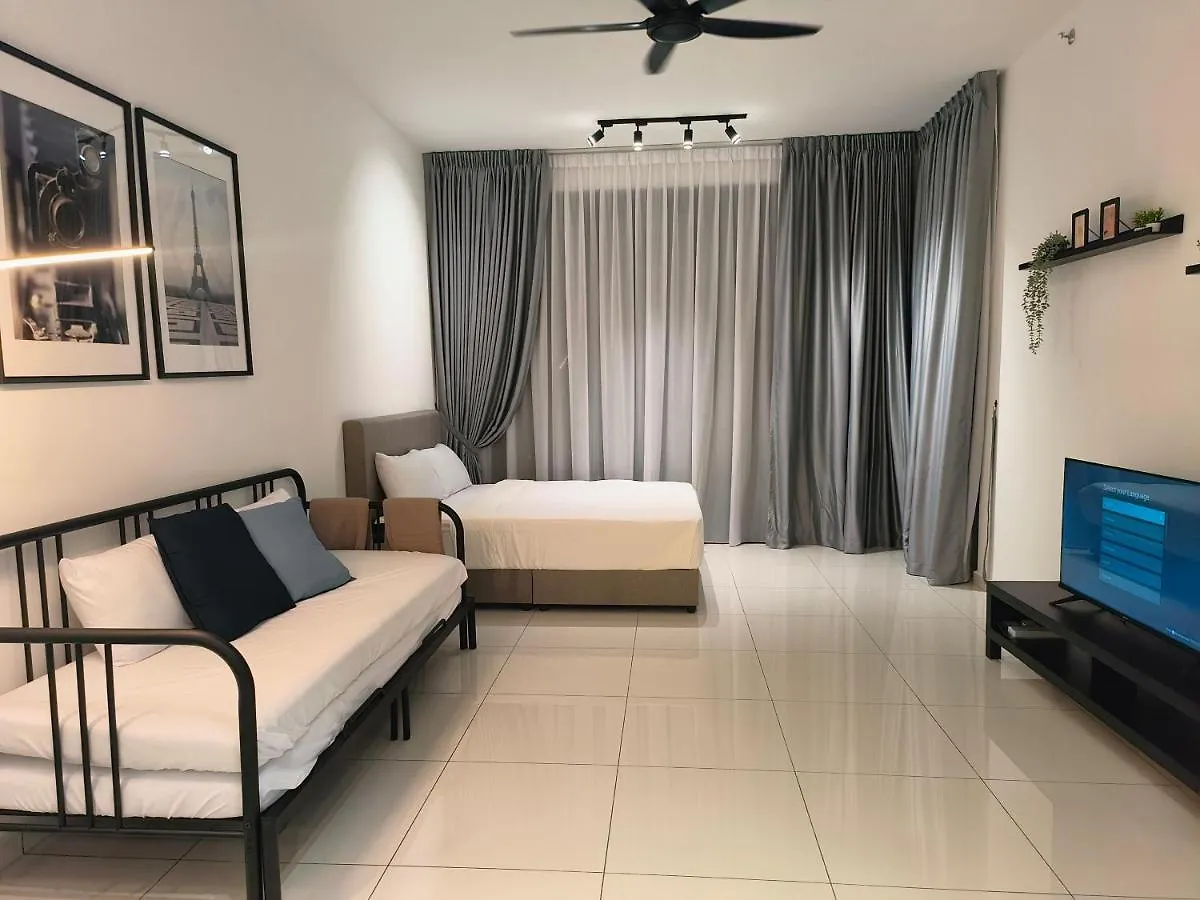 2Br Luxury Rooftop Swimming Pook Homestay@Georgetown@10Pax - 无敌美景两房民宿 Apartment