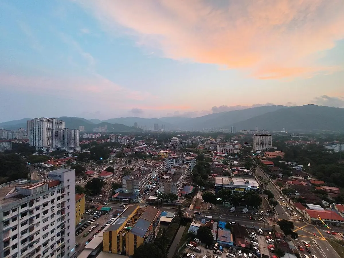 2Br Luxury Rooftop Swimming Pook Homestay@Georgetown@10Pax - 无敌美景两房民宿 Malaysia