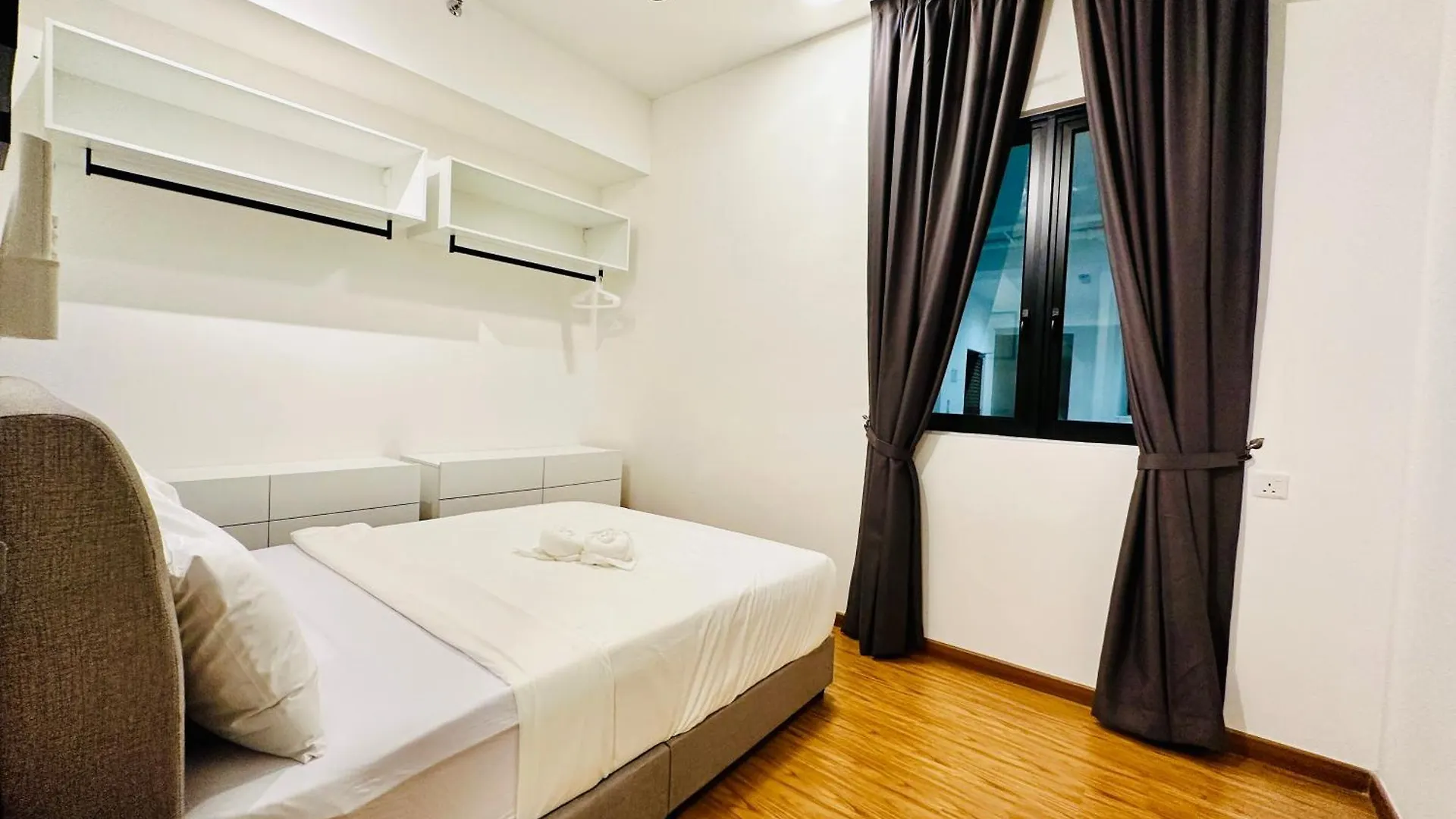 2Br Luxury Rooftop Swimming Pook Homestay@Georgetown@10Pax - 无敌美景两房民宿