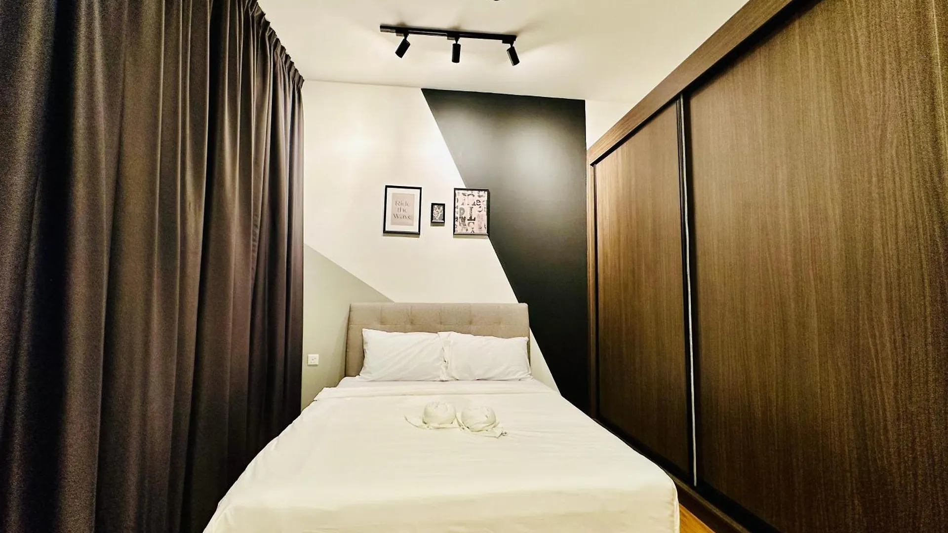 Apartment 2Br Luxury Rooftop Swimming Pook Homestay@Georgetown@10Pax - 无敌美景两房民宿 Malaysia