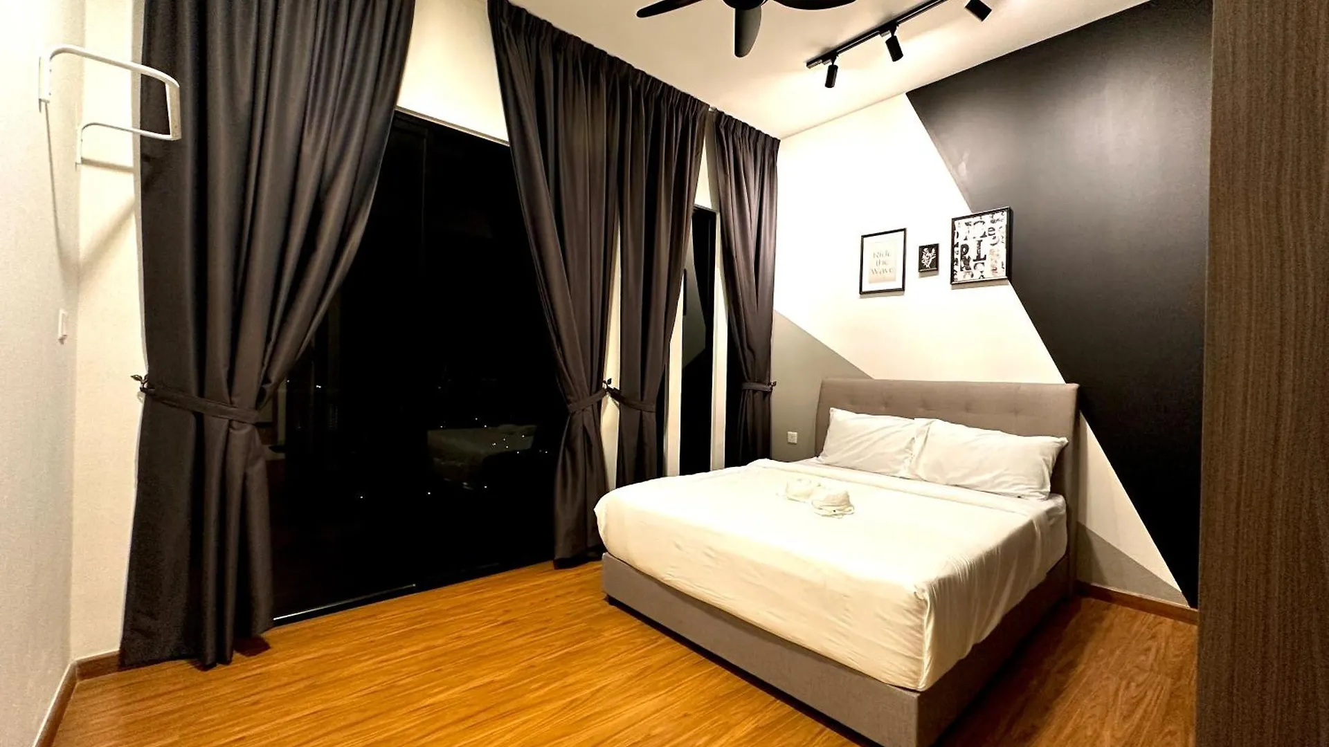 Apartment 2Br Luxury Rooftop Swimming Pook Homestay@Georgetown@10Pax - 无敌美景两房民宿 Malaysia