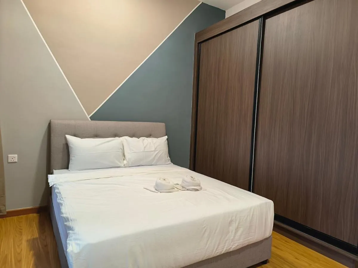 2Br Luxury Rooftop Swimming Pook Homestay@Georgetown@10Pax - 无敌美景两房民宿 0*, George Town Ma­lay­sia